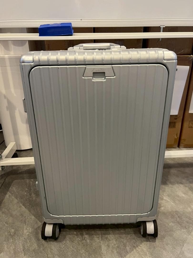 リベティ多機能キャリーケース【マットシルバーМ】B1　TSAロック　スーツケース
