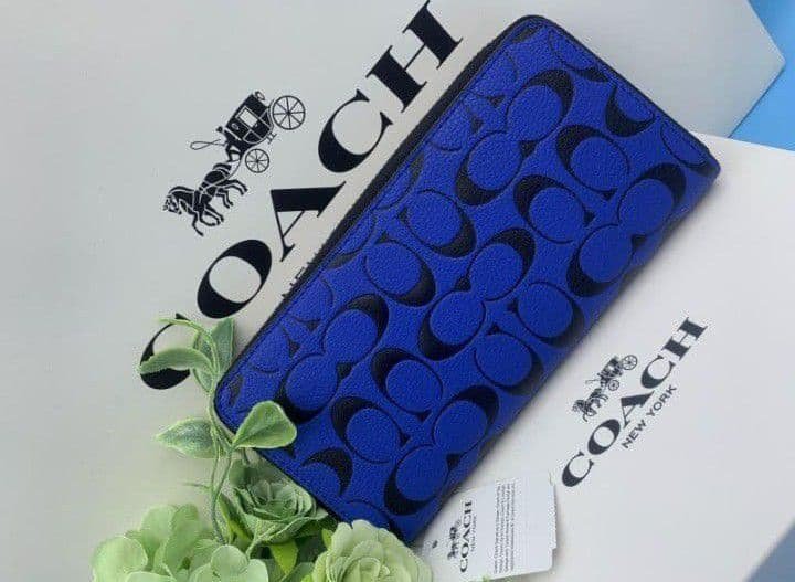 新品未使用コーチ長財布シグネチャーロングジップブルーメンズ送料無料即日発送