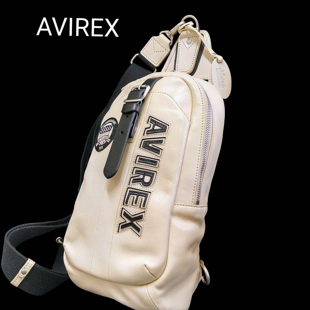 AVIREX ボディバッグ ホワイト斜めがけバッグ　美品