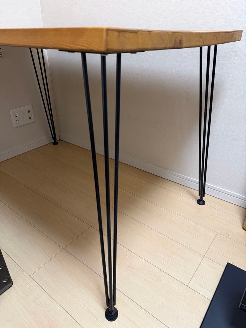 【早い者勝ち】LOWYAダイニングテーブル スチール脚 ライトブラウン