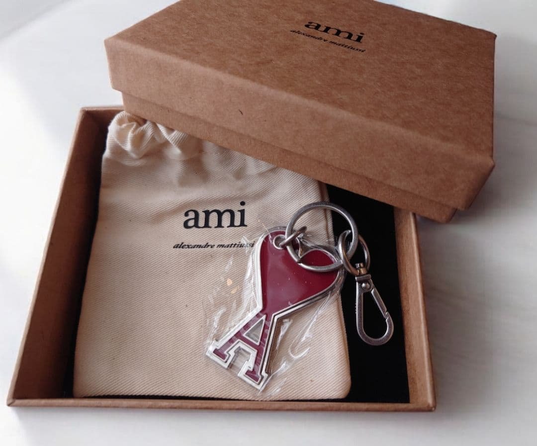 AMI PARIS アミ ロゴチャーム キーリング【新品未使用】