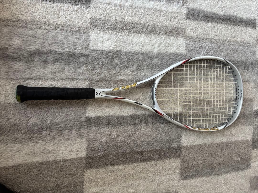 ヨネックス ナノフォース 8V REV ソフトテニスラケット　ホワイト