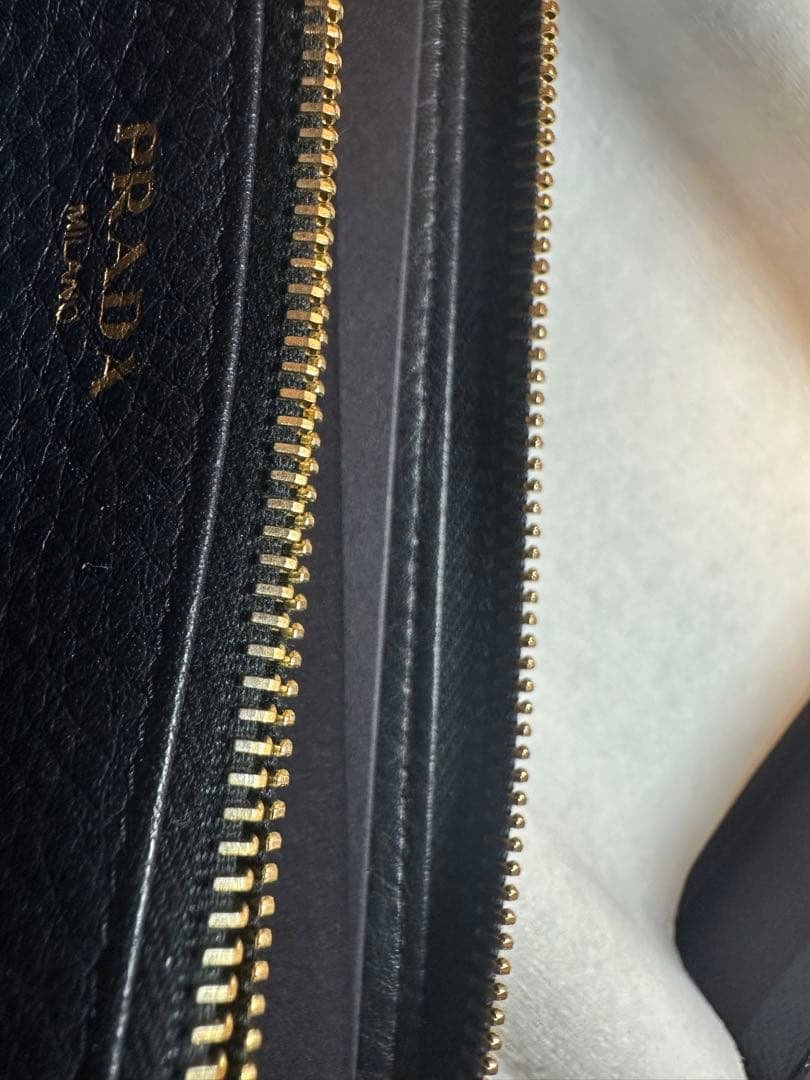 PRADA 美品　ヴィテログレイン 長財布　ギャランティー有り