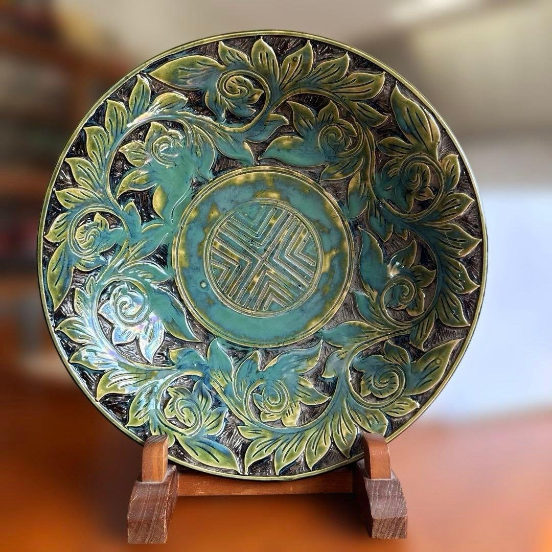 壺屋焼.小橋川永弘.緑釉.唐草.掻き落とし.大皿.希少品.未使用品