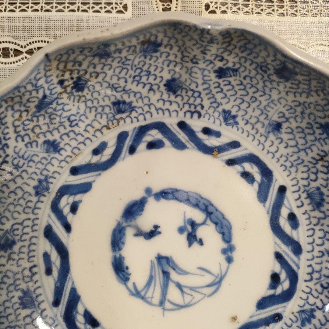 成化年製　古伊万里　染付『松竹梅紋皿』、裏面は蛸唐草紋様