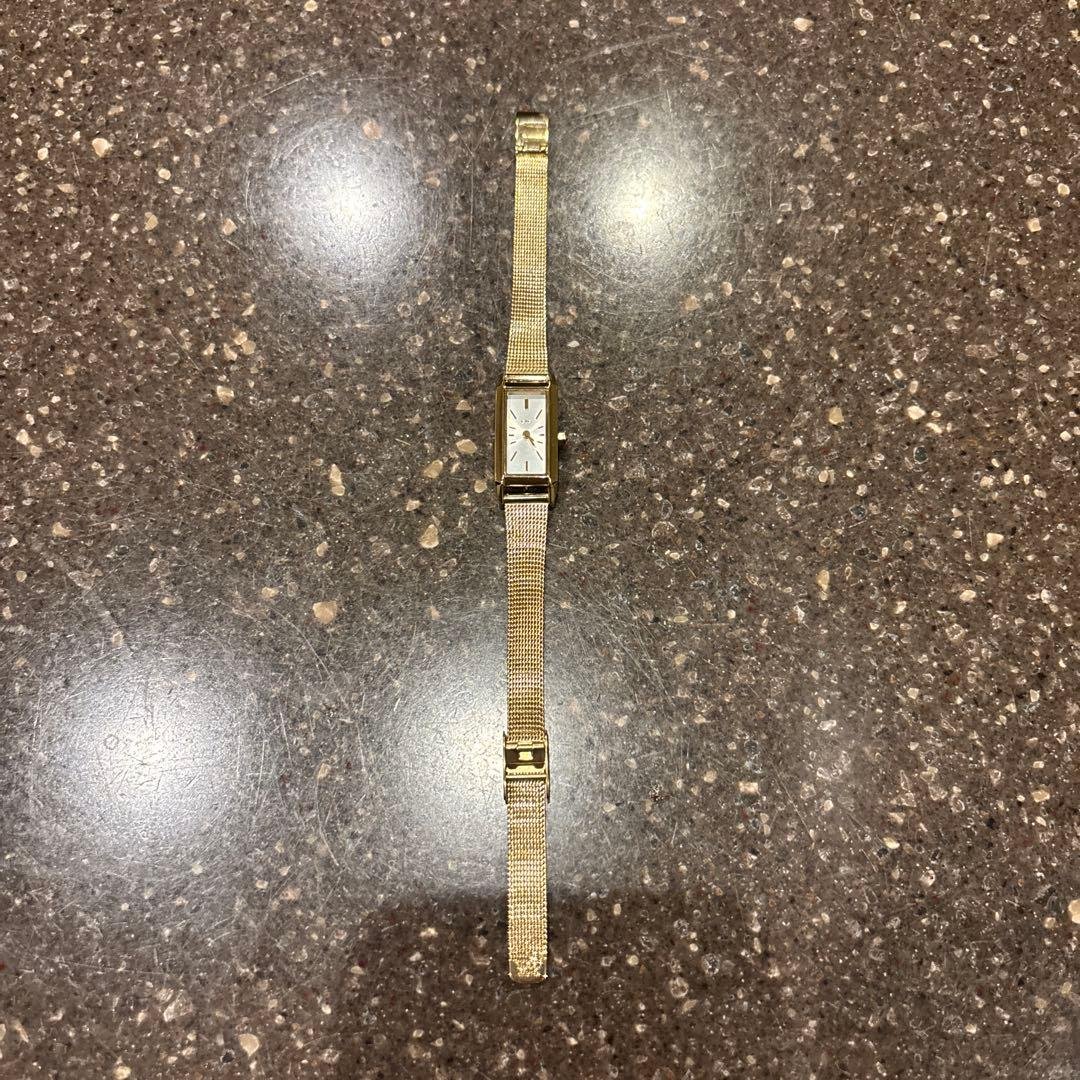 ete レクタングルフェイス メッシュベルトウォッチ　ゴールド