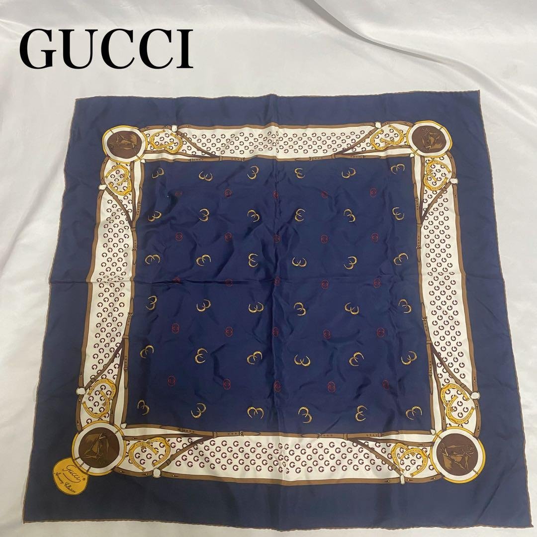 お値引き依頼品　大判スカーフ　シルク　ネイビー　GCロゴ