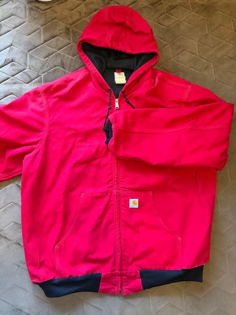 Carhartt 赤 アクティブジャケット
